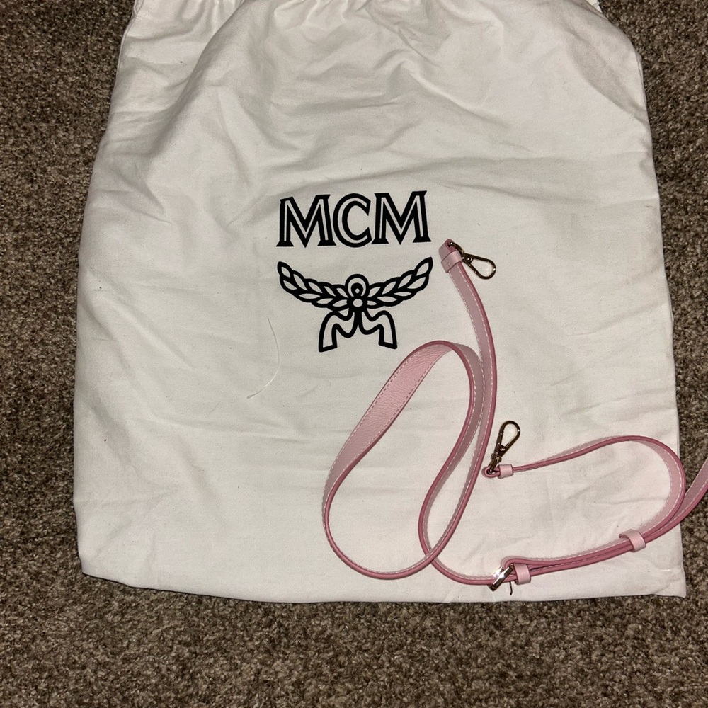 MCM Light Pink Logo Shoulder Bag - Picture 3 of 3